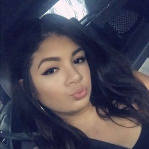 Meet your Posher, Yulissa